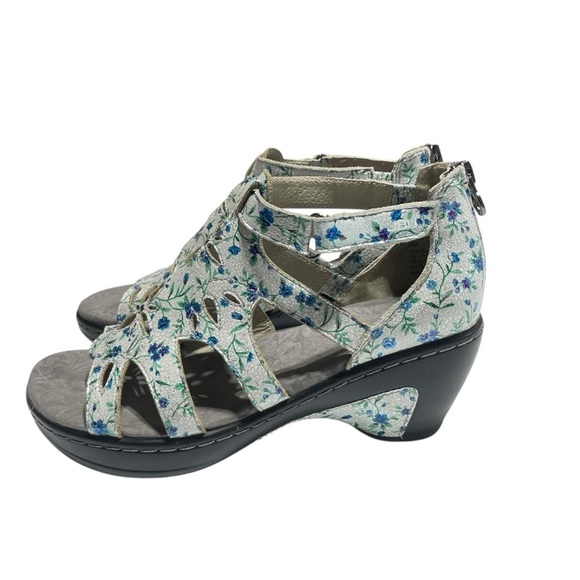 JBU Jambu Northstar Laser Cut Wedge Sandal Ditzy Floral Women Size 9.5 - Picture 2 of 14
